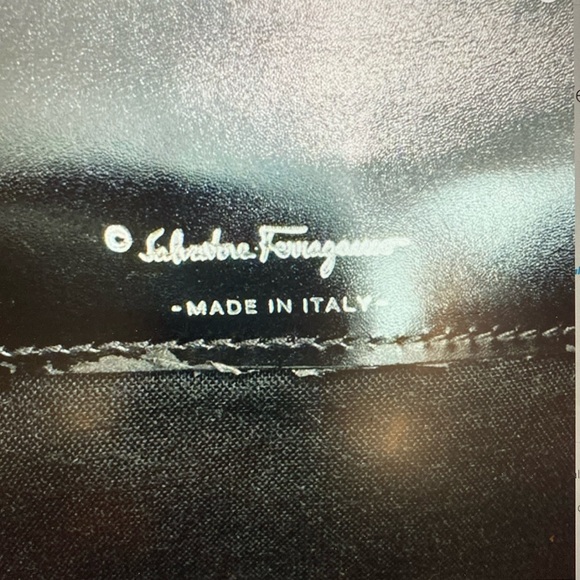 BUNDLE OF 2 - Salvatore Ferragamo Wallet & Bracelet - Picture 12 of 16